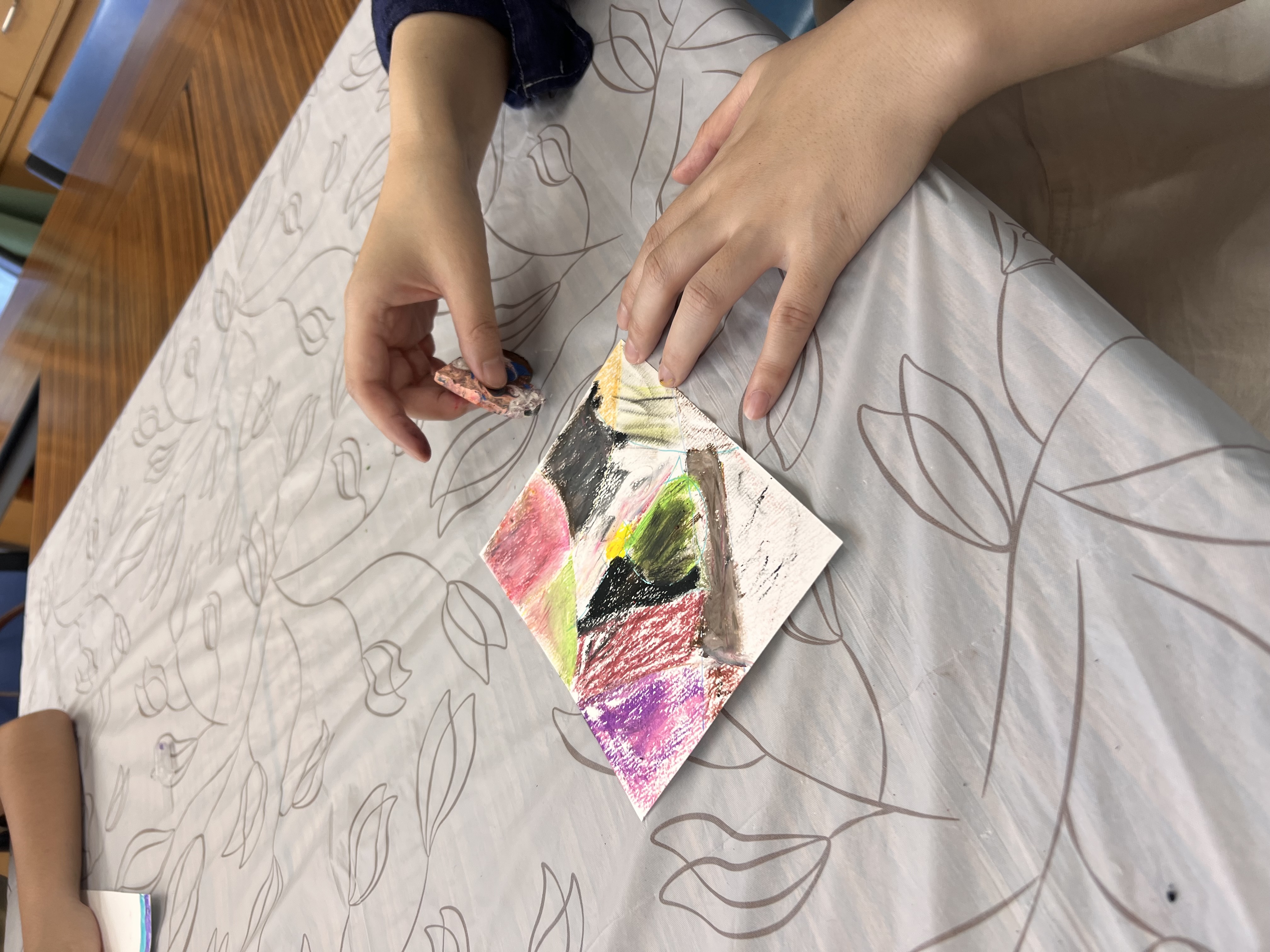 🌈コスメクレヨンで自由に描こう🌈