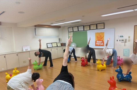🐴🌈 ロディヨガ教室🌈